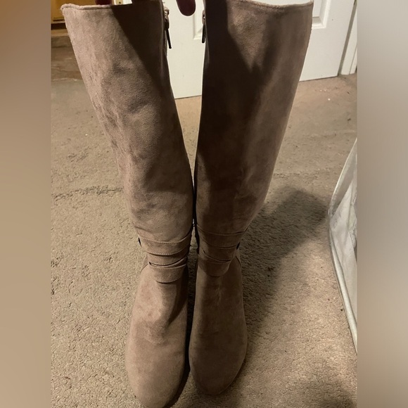 Bella Vita Shoes - Bella Vita Tan Suede Calf Knee High Boots Adjustable Bottom Width Size 8